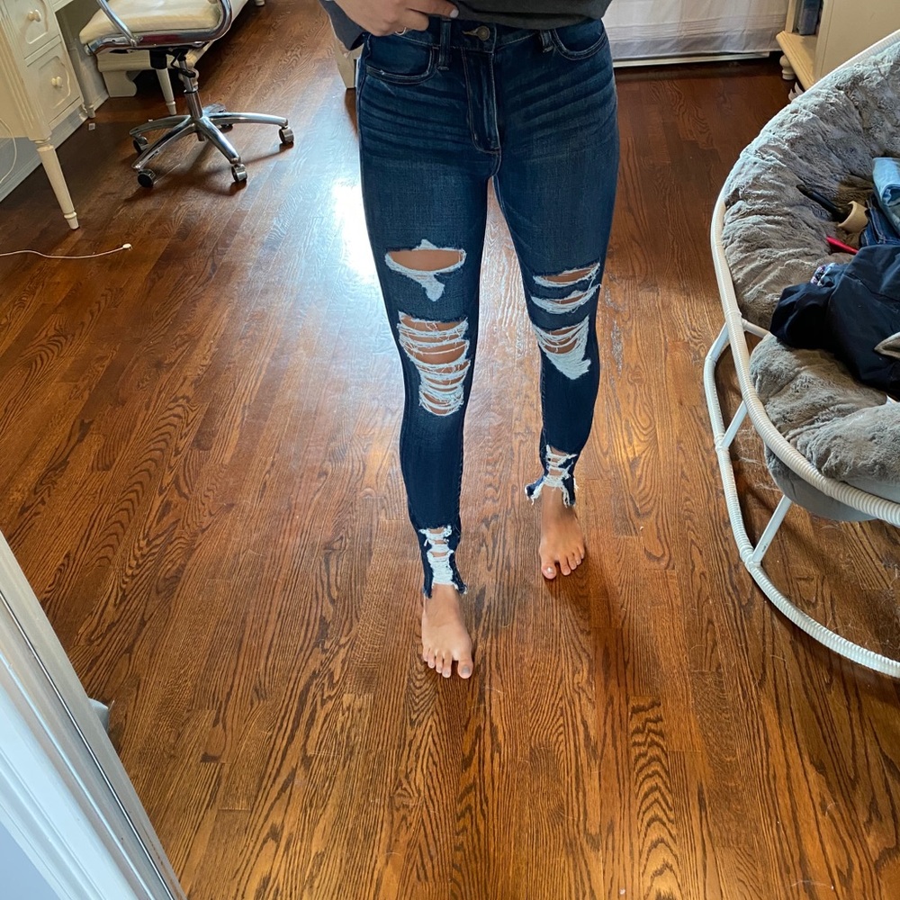 Dark Blue Ripped Jeans!